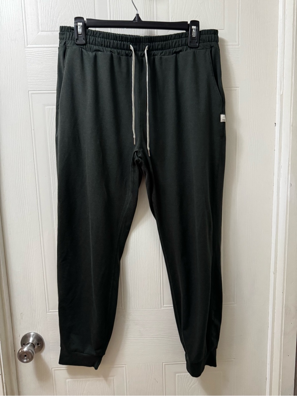 Vuori Dark Green Men's Joggers with Drawstring
